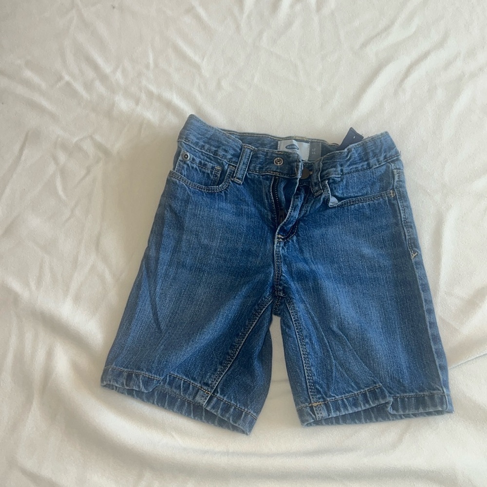 Old Navy 4T mid wash color shorts